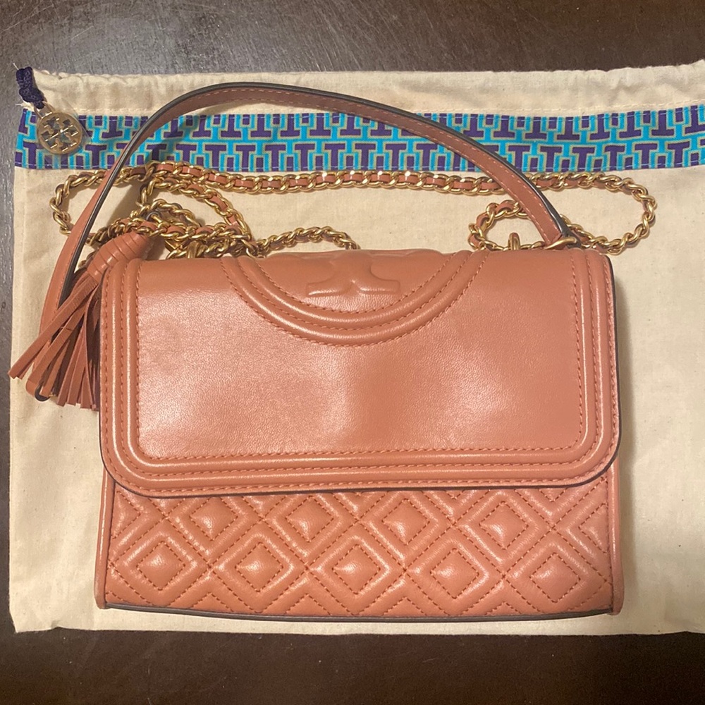 Tory Burch Fleming small convertible shoulder bag in color Tramonto